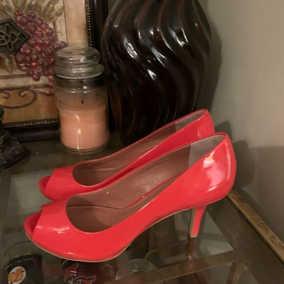 Vince Camuto heels size 9 - Picture 2 of 6